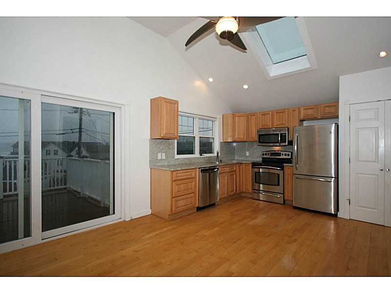 20 Crescent Road Middletown, RI 02842 - Photo 8 of 20 Kitchen.