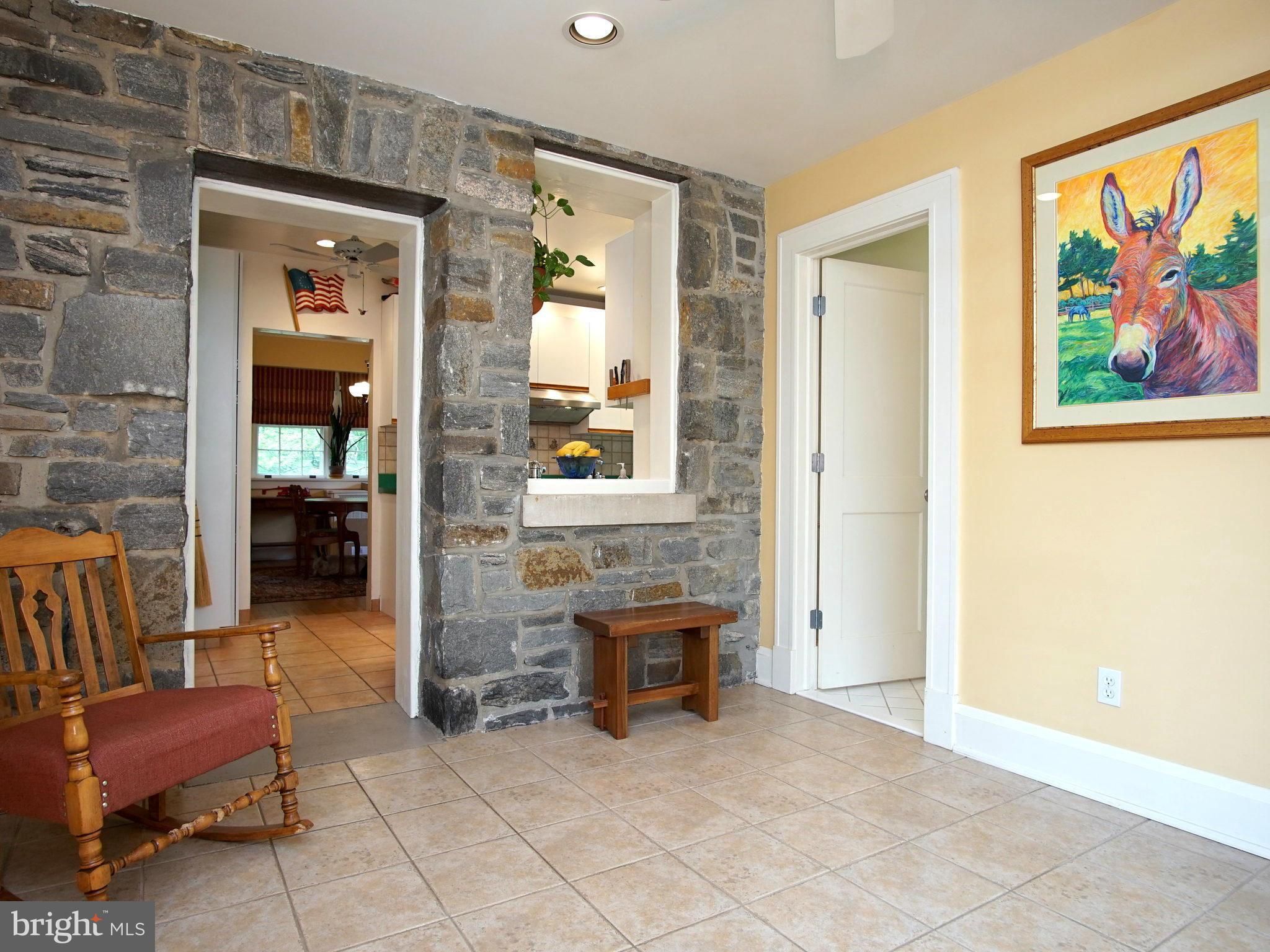 17 Aigburth Road Baltimore, MD 21286 - Photo 4 of 25 Interior (General)