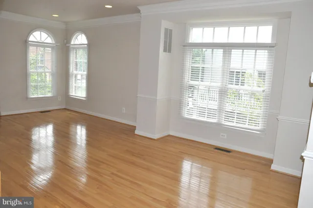 $3,500 | 503 Casey Lane, Rockville, MD 20850