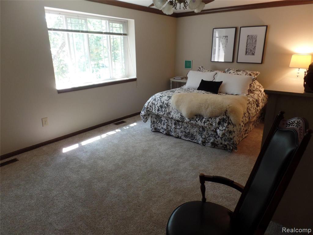43820 Ascot Road Canton, MI 48187 - Photo 18 of 24