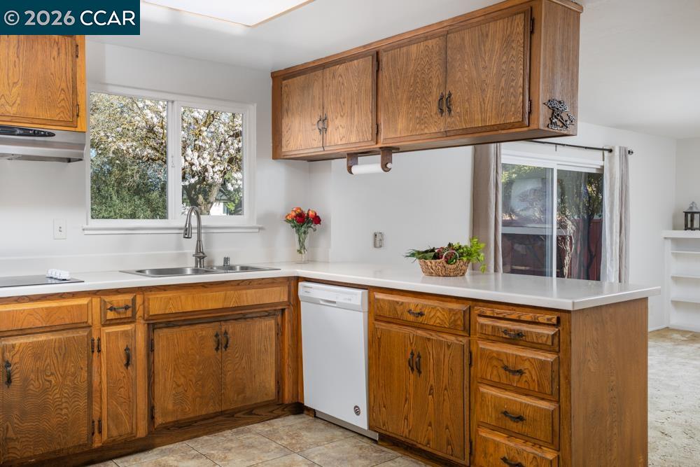 1140 Rachele Road Walnut Creek, CA 94597 - Photo 13 of 30