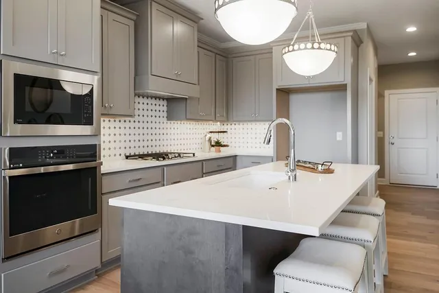 $697,771 | 24363 West 126th Terrace, Olathe, KS 66061