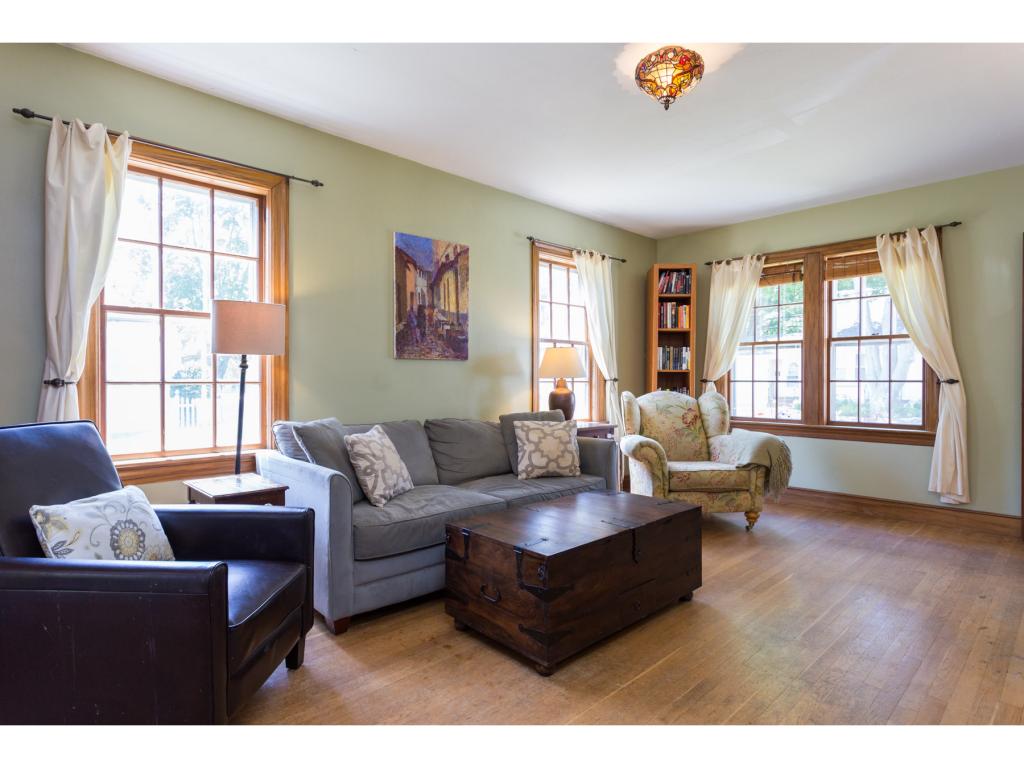 8 Colonial Road Kittery, ME 03904 - Photo 4 of 24
