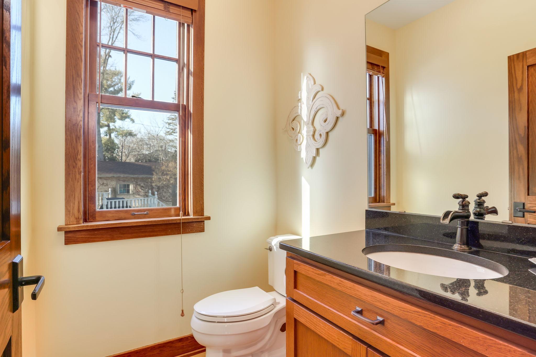 2012 West Laurel Avenue Minneapolis, MN 55405 - Photo 15 of 55