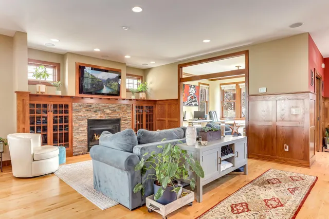 $5,750 | 2012 West Laurel Avenue, Minneapolis, MN 55405