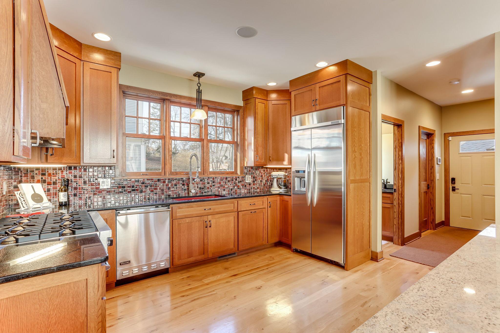 2012 West Laurel Avenue Minneapolis, MN 55405 - Photo 9 of 55