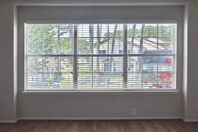 $183,000 | 13600 Breton Ridge Street, Unit 26C, Houston, TX 77070