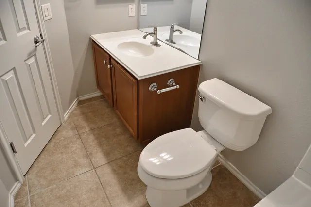 $183,000 | 13600 Breton Ridge Street, Unit 26C, Houston, TX 77070