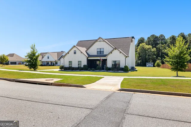 $575,000 | 68 Grove Park Way, Senoia, GA 30276