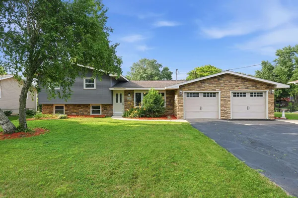 $559,000 | W10942 Bayview Drive, Lodi, WI 53555