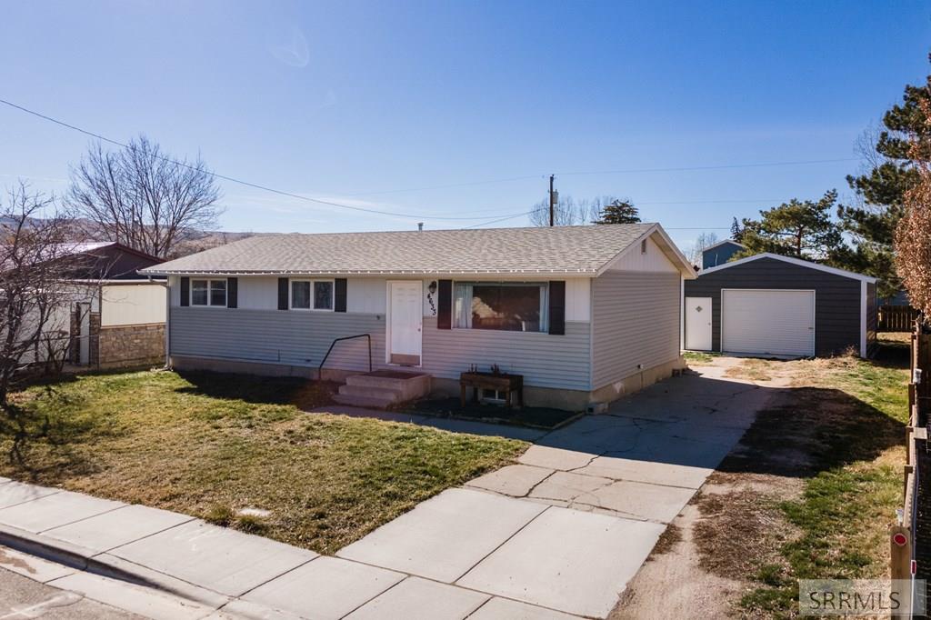4633 Tahoe Place Chubbuck, ID 83202 - Photo 2 of 44