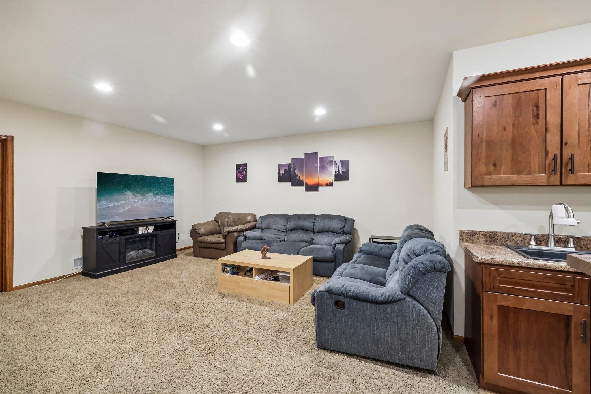 738 8th Street Prairie du Sac, WI 53578 - Photo 34 of 44