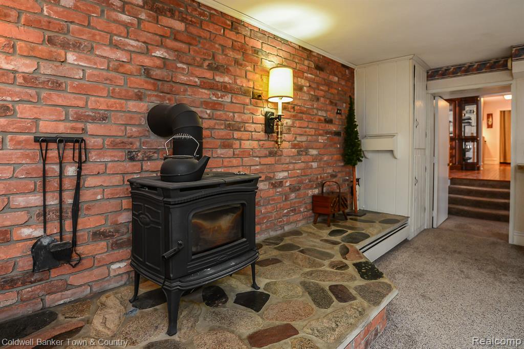 2470 Hunter Road Brighton, MI 48114 - Photo 25 of 33