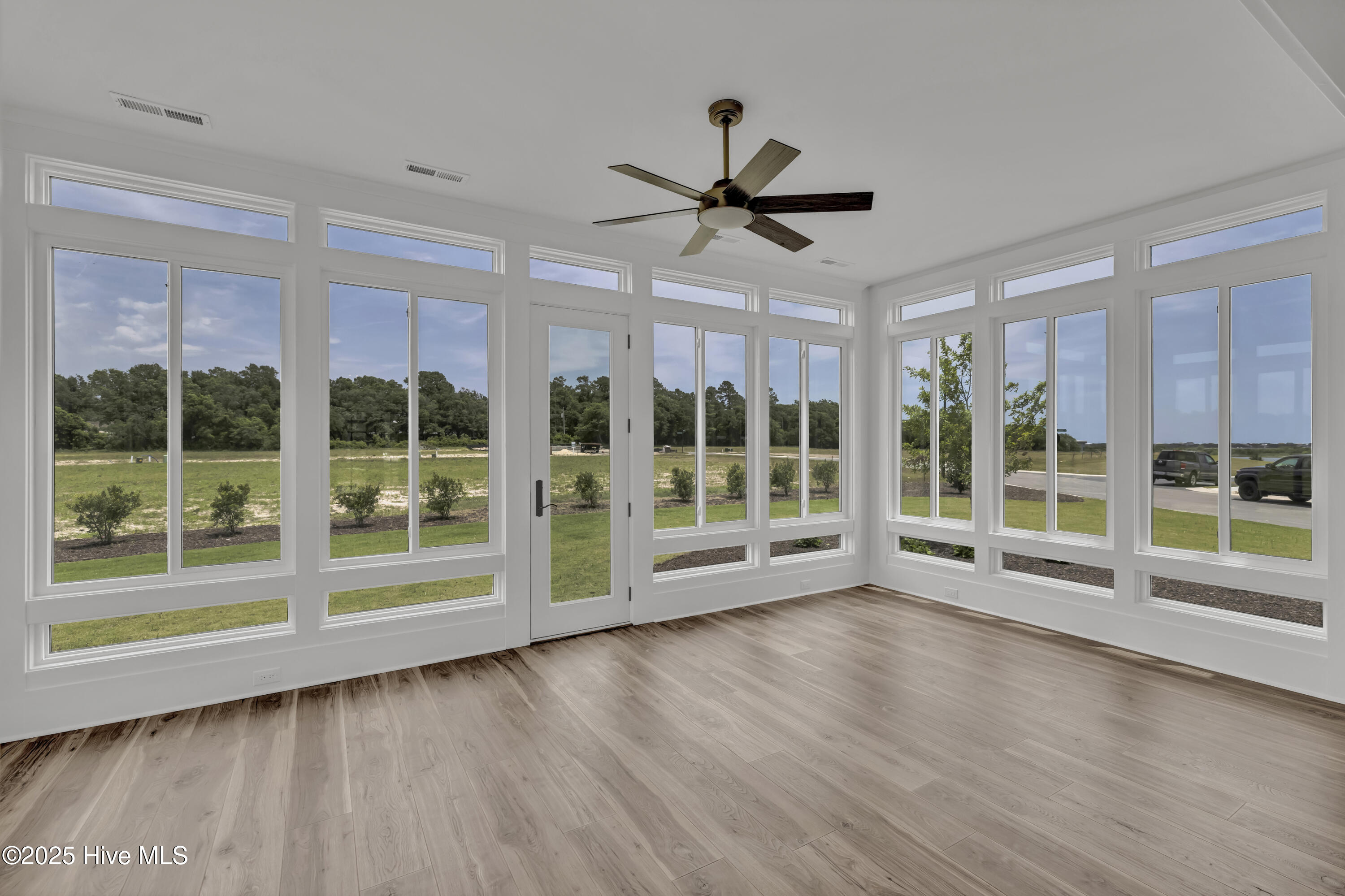 357 Planters Walk Hampstead, NC 28443 - Photo 25 of 62 This might be my favorite room in the house!