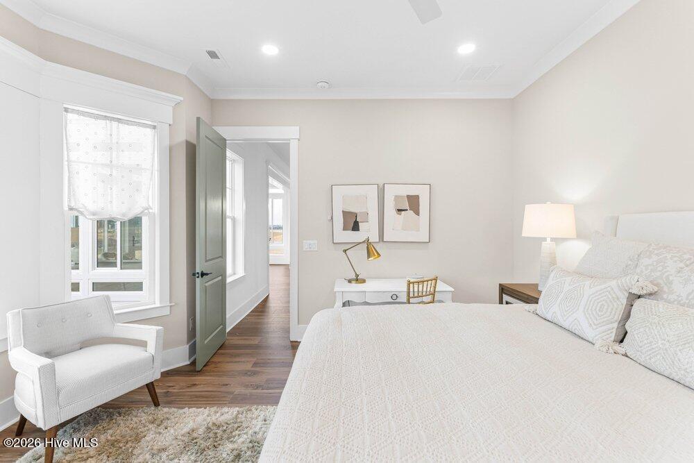 357 Planters Walk Hampstead, NC 28443 - Photo 26 of 62 Offers a bay window and abundance of natural lighting.