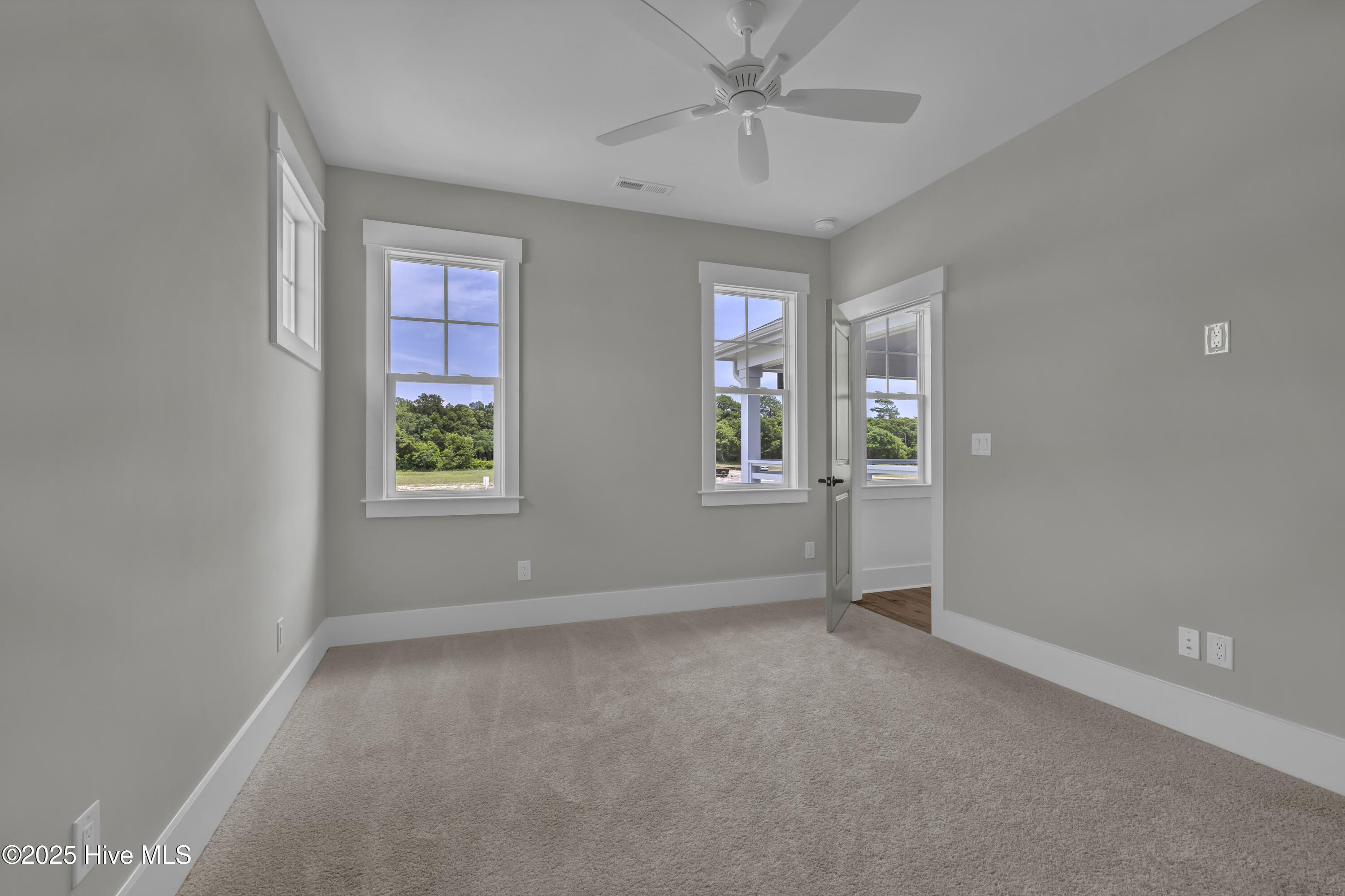 357 Planters Walk Hampstead, NC 28443 - Photo 49 of 62 Great for visitors, even has its own lounge