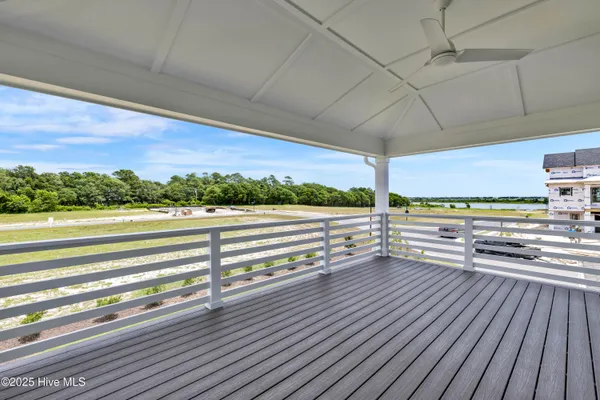 $1,250,000 | 357 Planters Walk, Hampstead, NC 28443