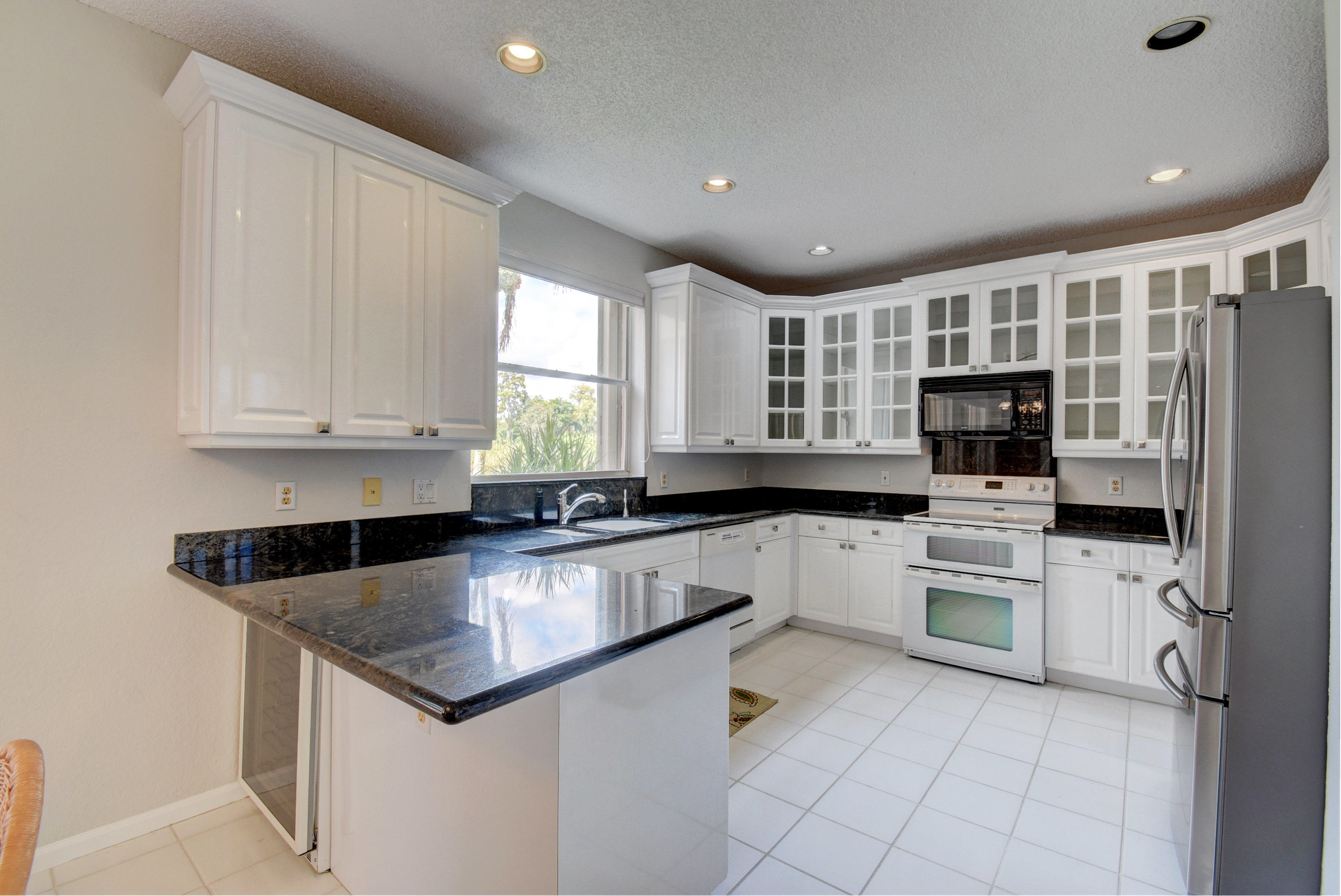 18102 Clear Brook Circle Boca Raton, FL 33498 - Photo 11 of 34 Kitchen
