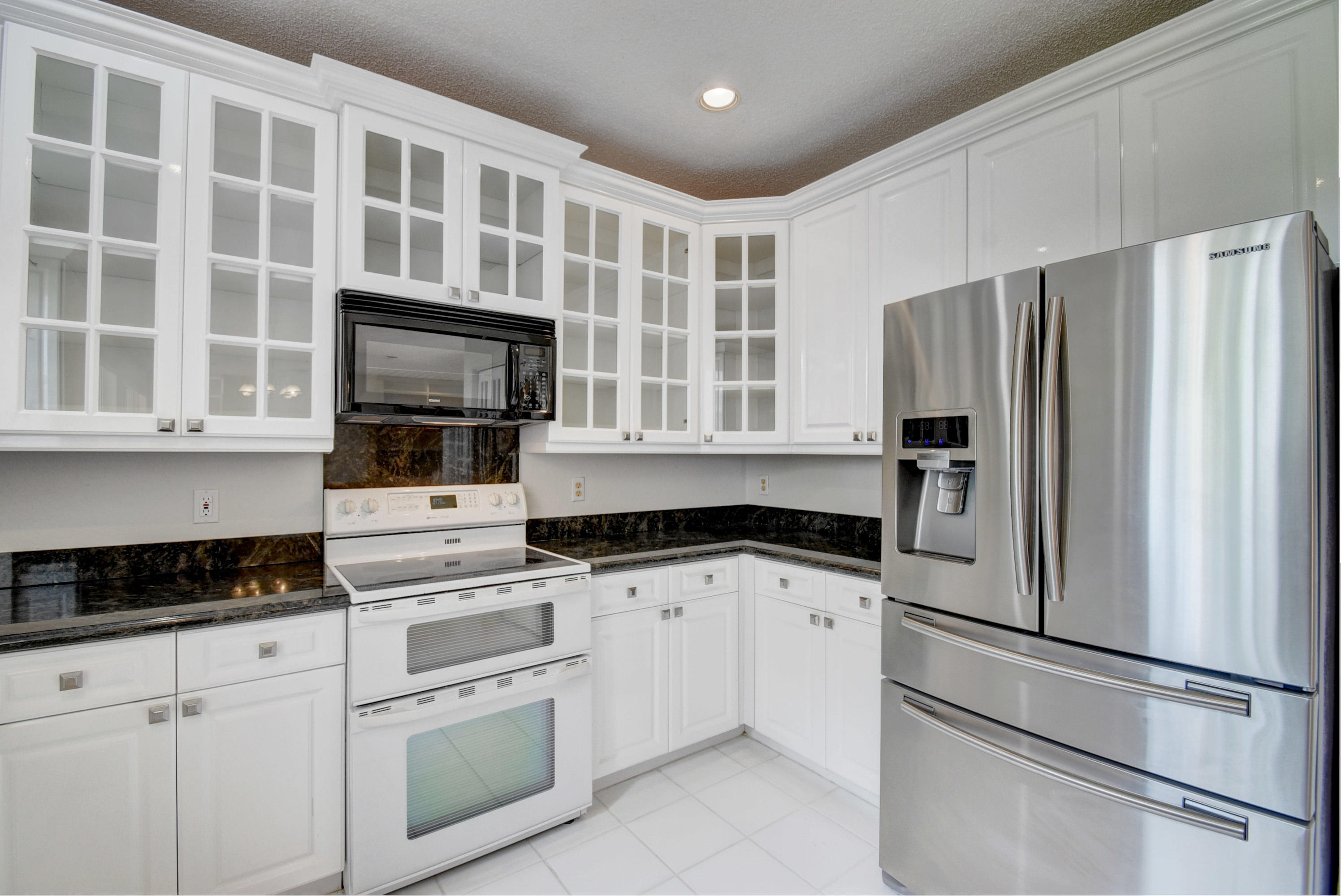 18102 Clear Brook Circle Boca Raton, FL 33498 - Photo 13 of 34 Kitchen