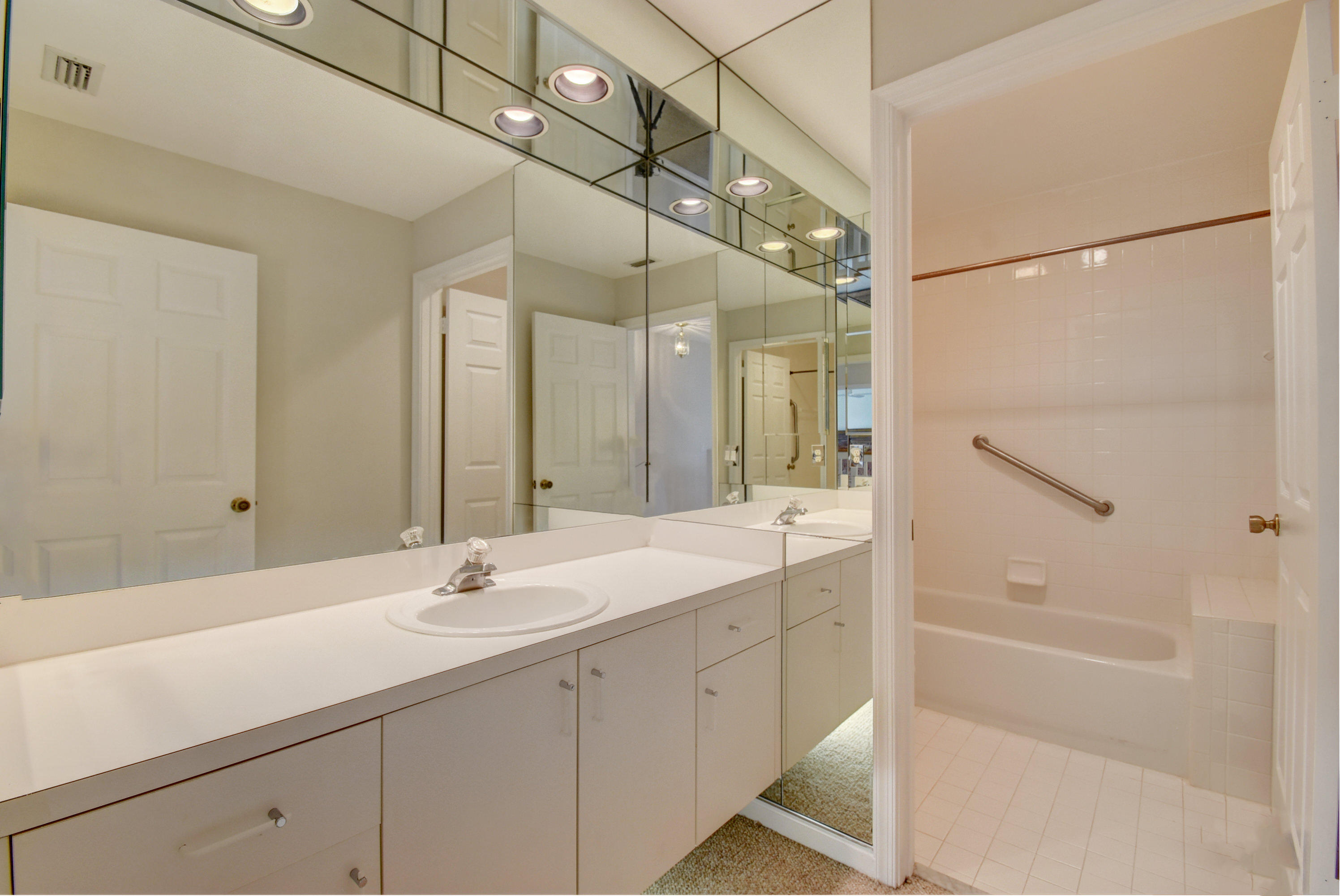 18102 Clear Brook Circle Boca Raton, FL 33498 - Photo 26 of 34 Secondary Bath