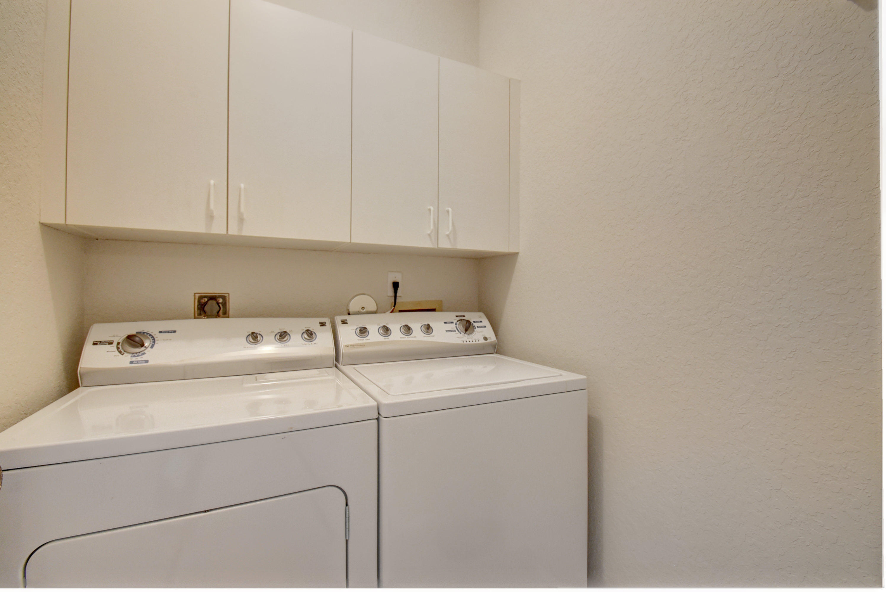 18102 Clear Brook Circle Boca Raton, FL 33498 - Photo 28 of 34 Laundry