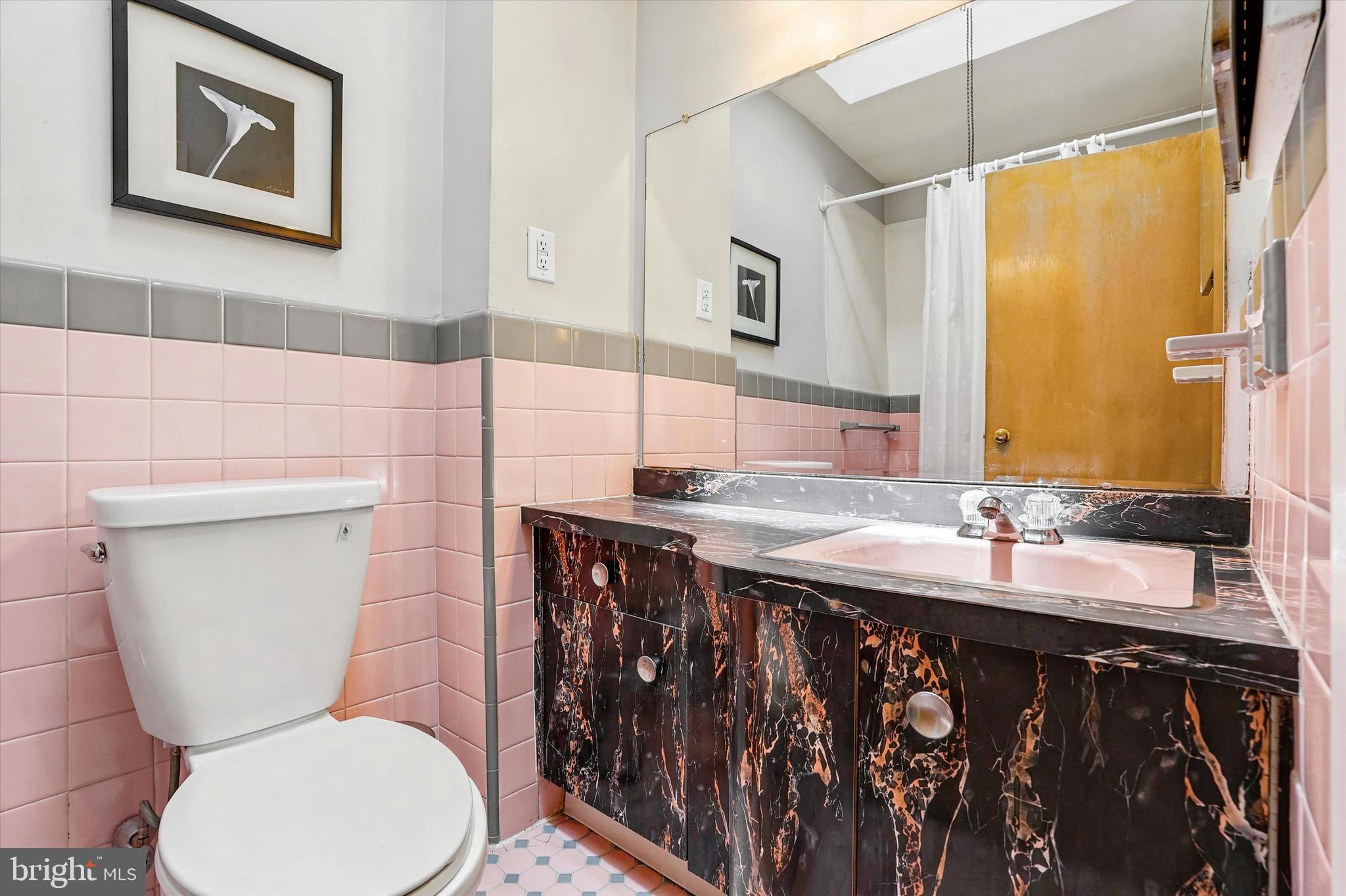 9968 Woodfern Road Philadelphia, PA 19115 - Photo 19 of 25 Hallway Bathroom