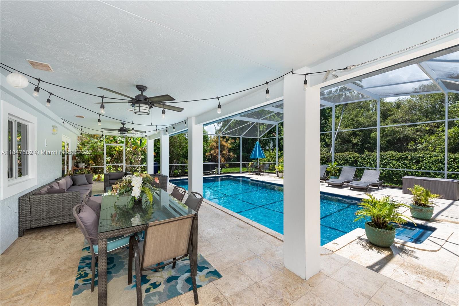 13020 Southwest 70th Avenue Pinecrest, FL 33156 - Photo 5 of 31