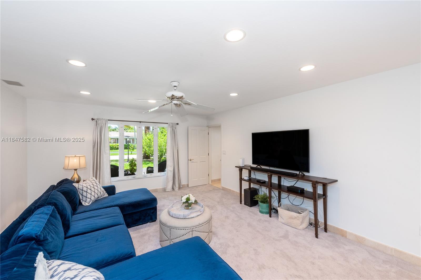 13020 Southwest 70th Avenue Pinecrest, FL 33156 - Photo 10 of 31