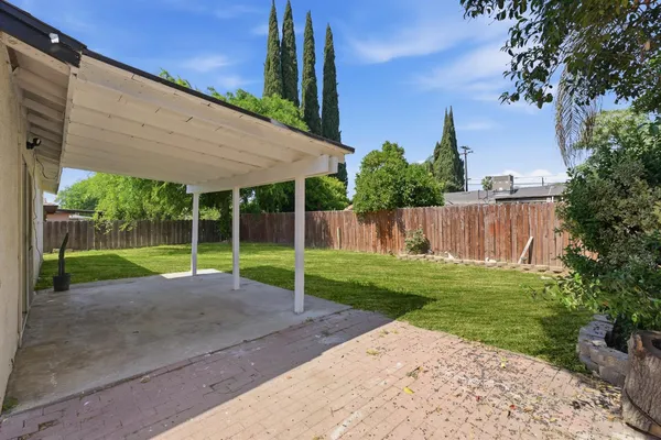 $324,900 | 4907 East Platt Avenue, Fresno, CA 93727
