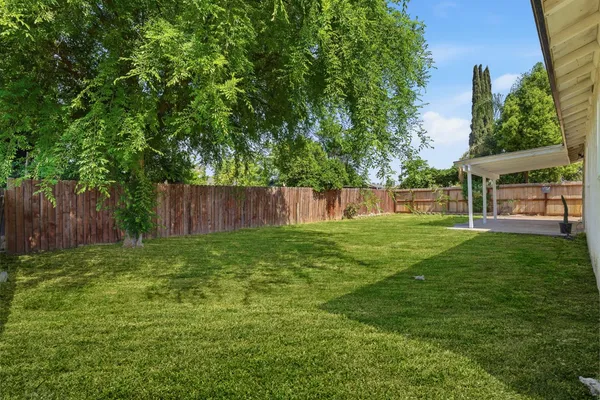 $324,900 | 4907 East Platt Avenue, Fresno, CA 93727