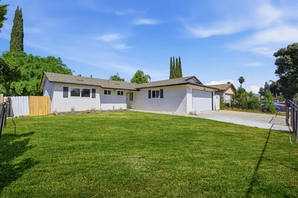 $324,900 | 4907 East Platt Avenue, Fresno, CA 93727