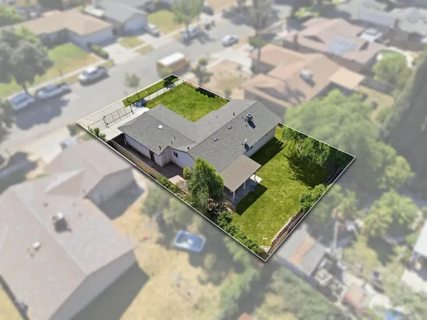 $324,900 | 4907 East Platt Avenue, Fresno, CA 93727