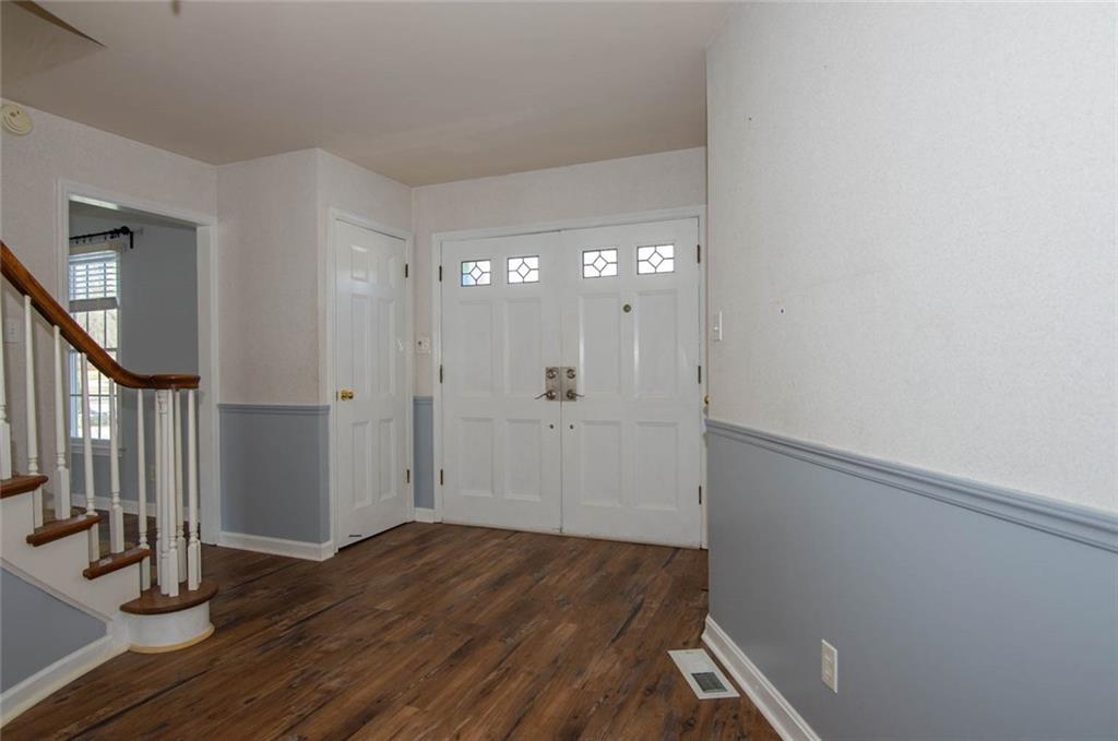363 Bennington Road Indianapolis, IN 46227 - Photo 6 of 35 Gallery Image 6
