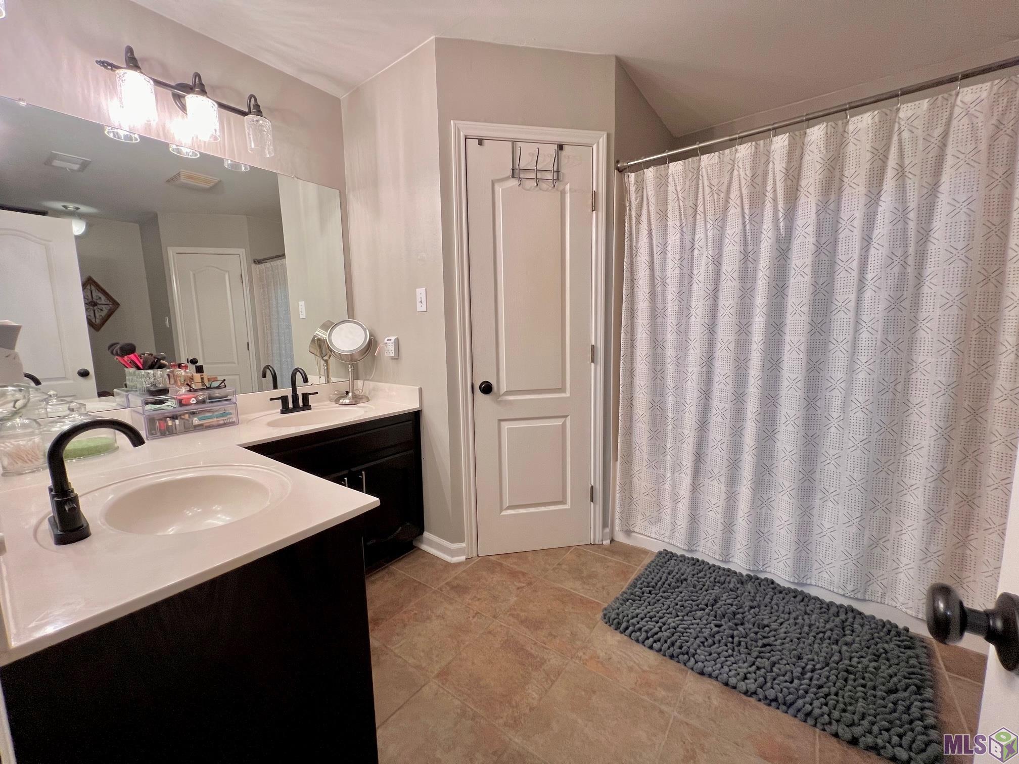14080 Troy Duplessis Road Gonzales, LA 70737 - Photo 7 of 15