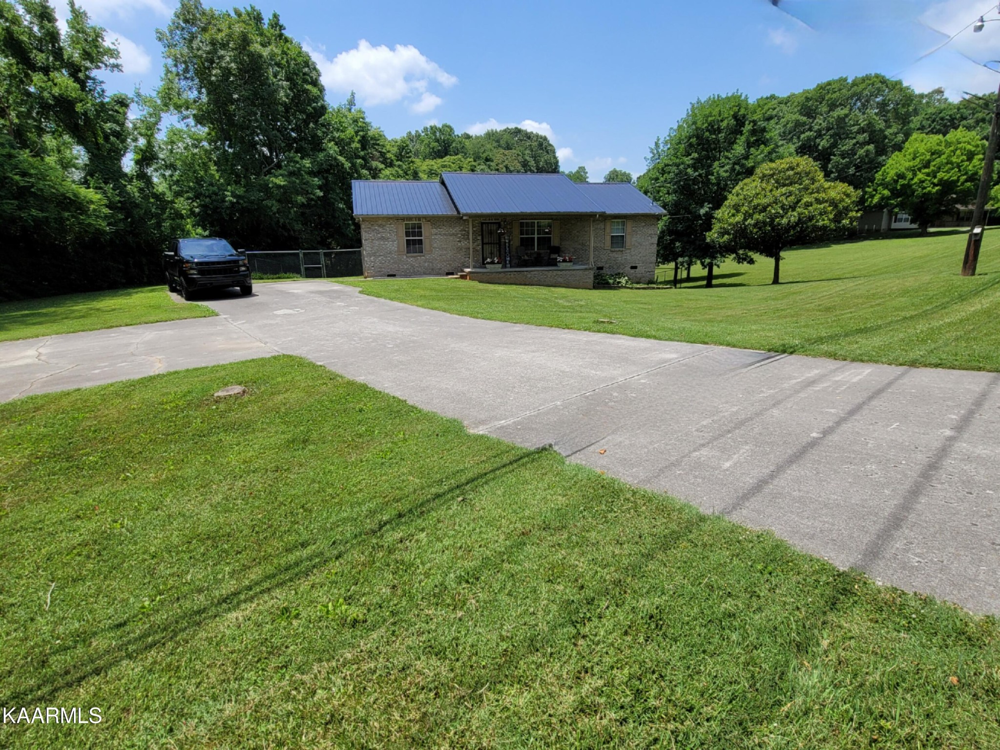 8301 Brickyard Road Powell, TN 37849 - Photo 4 of 31 Gallery Image 4