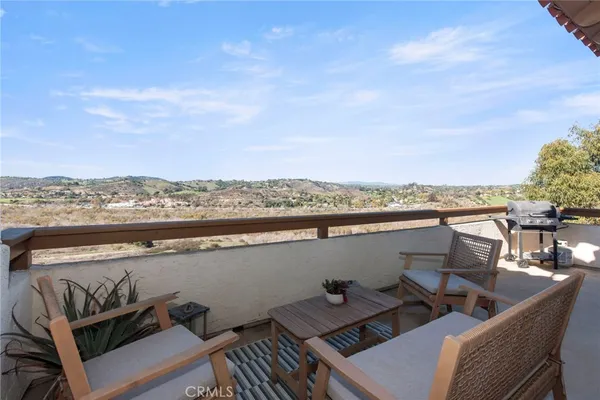 $460,000 | 31940 Del Cielo Este, Unit D5, Bonsall, CA 92003