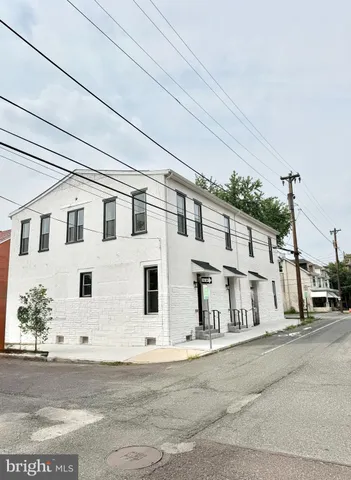 $2,015 | 151 North York Street, Unit D1, Pottstown, PA 19464