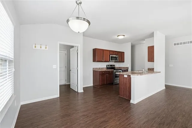 $352,500 | 17174 Pratt Street, Gardner, KS 66030