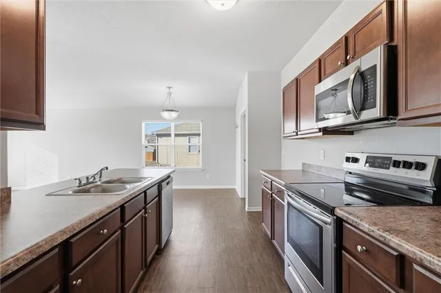 $352,500 | 17174 Pratt Street, Gardner, KS 66030