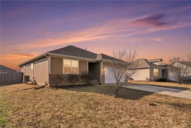 $352,500 | 17174 Pratt Street, Gardner, KS 66030