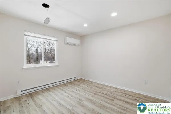 $349,900 | 319 Ramble Bush Road, Stroudsburg, PA 18360