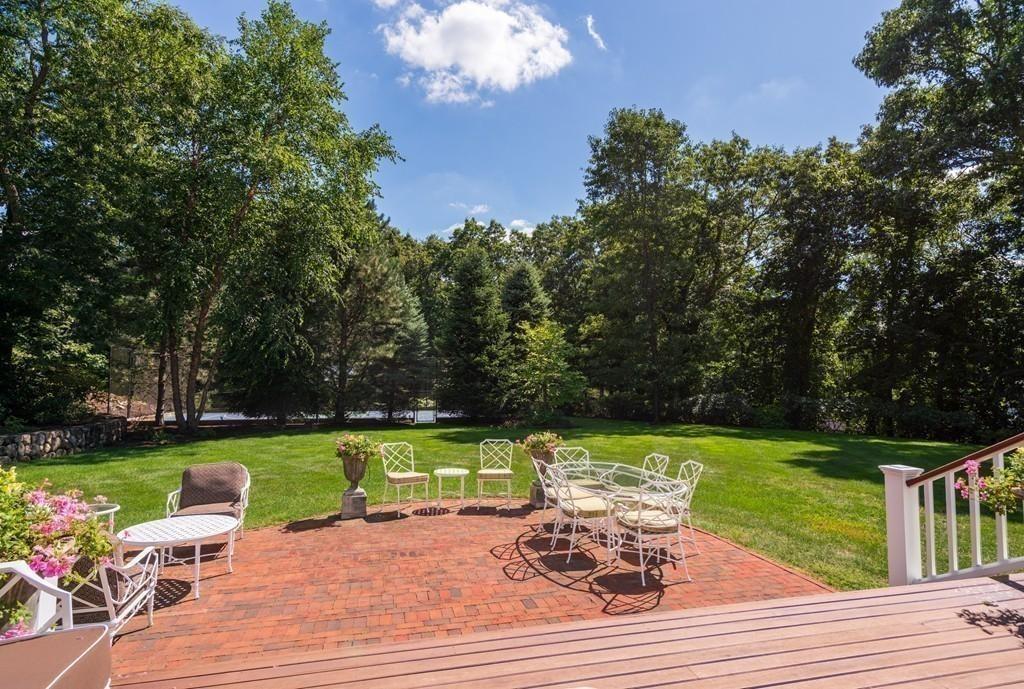 149 Beaver Road Weston, MA 02493 - Photo 11 of 31