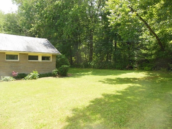 1 Squareshire Road Sterling, MA 01564 - Photo 3 of 20