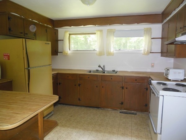 1 Squareshire Road Sterling, MA 01564 - Photo 6 of 20