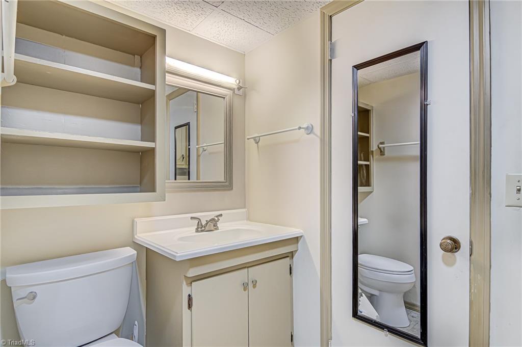 2606 Maxine Drive High Point, NC 27265 - Photo 23 of 34 Basement full bathroom.