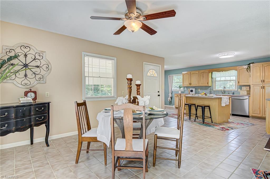 2606 Maxine Drive High Point, NC 27265 - Photo 7 of 34 Dining area is just right off the kitchen and den. Making food preparation a breeze!