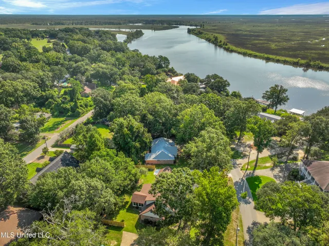 $332,500 | 1204 Hickory Hill Drive, Gautier, MS 39553