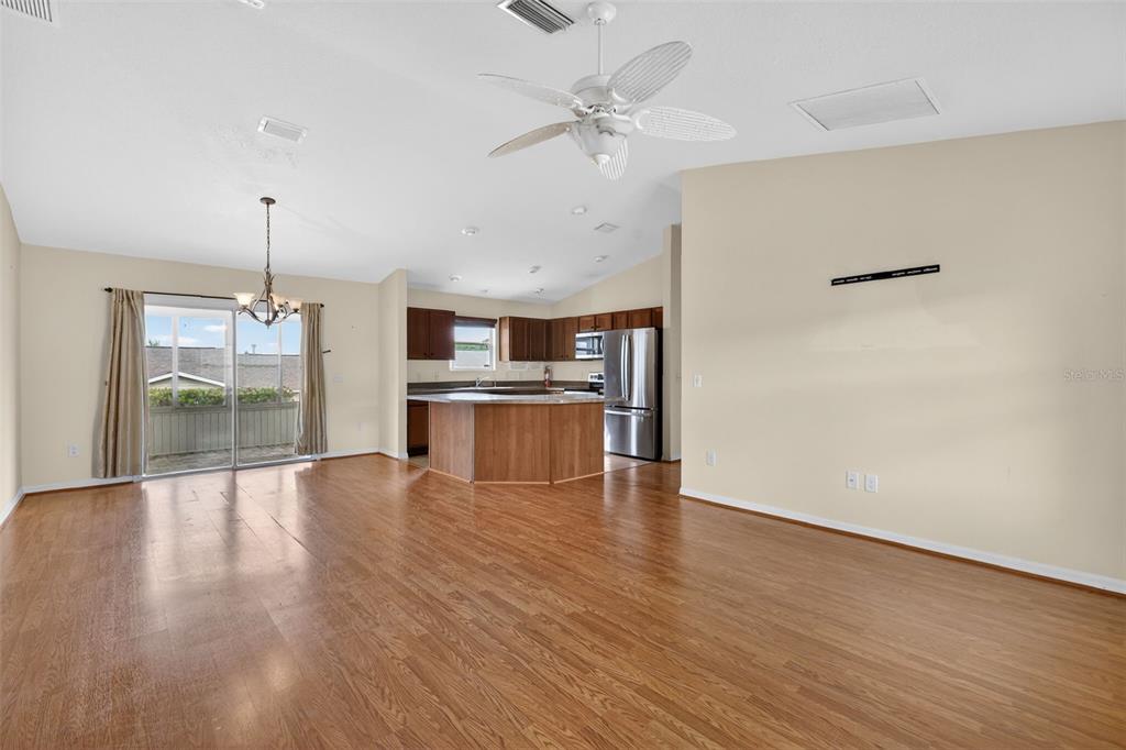 287 Mercer Way The Villages, FL 32162 - Photo 8 of 32