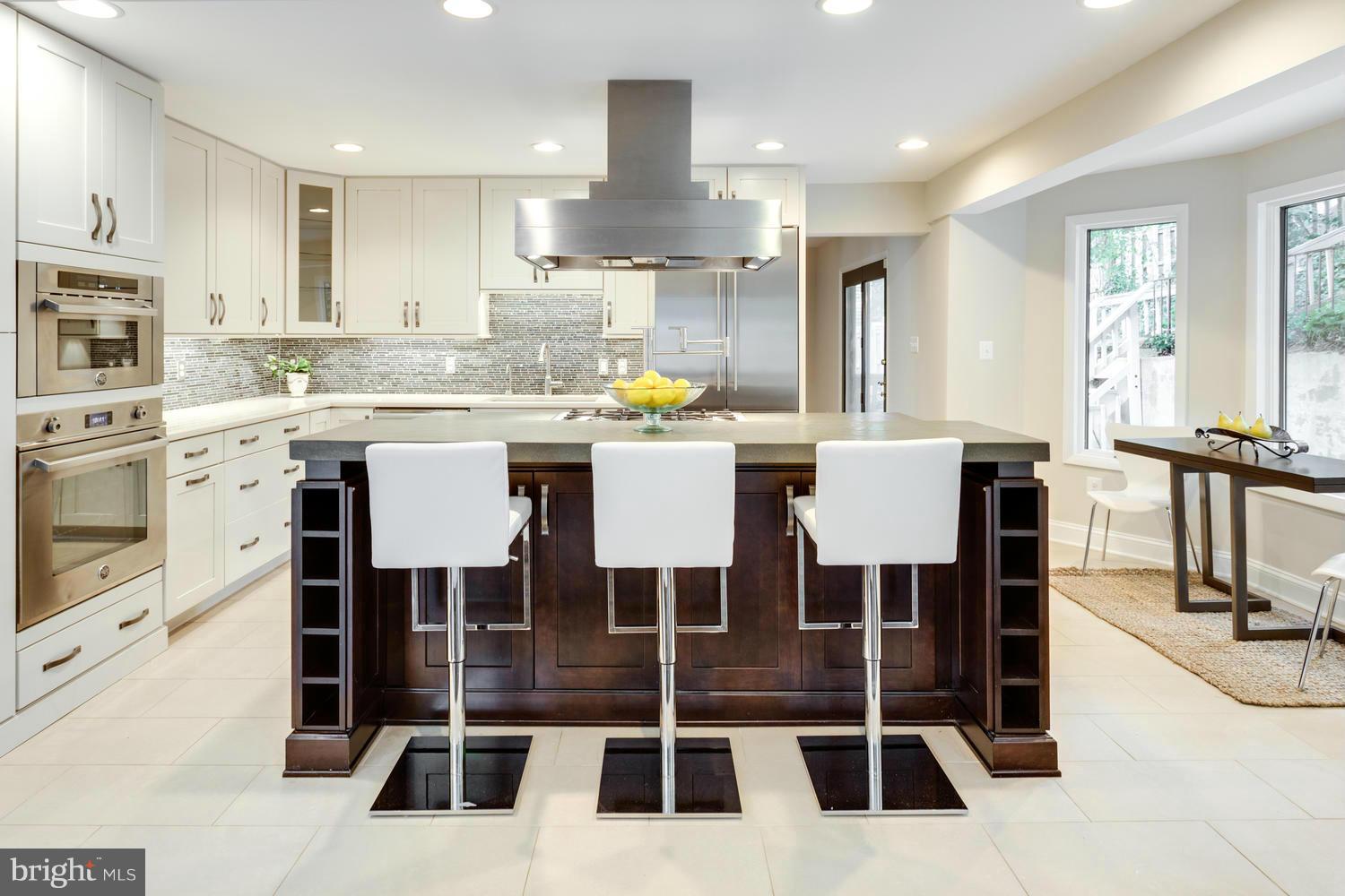 7345 Hooking Road McLean, VA 22101 - Photo 12 of 29 Kitchen