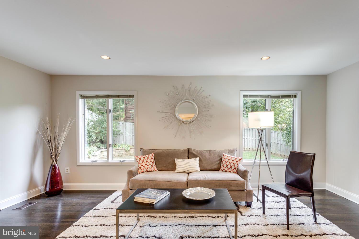 7345 Hooking Road McLean, VA 22101 - Photo 15 of 29 Family Room